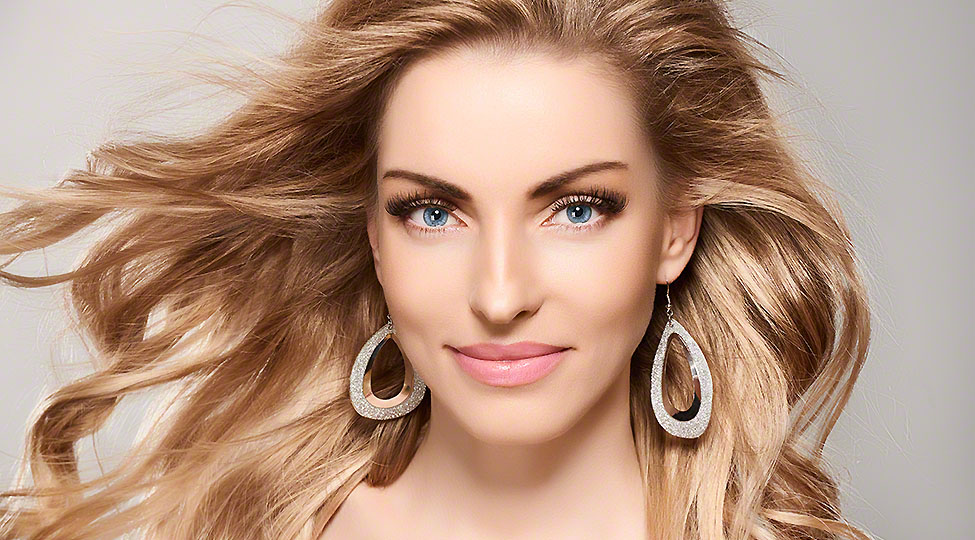 Beauty portrait woman, blue eyes, natural makeup