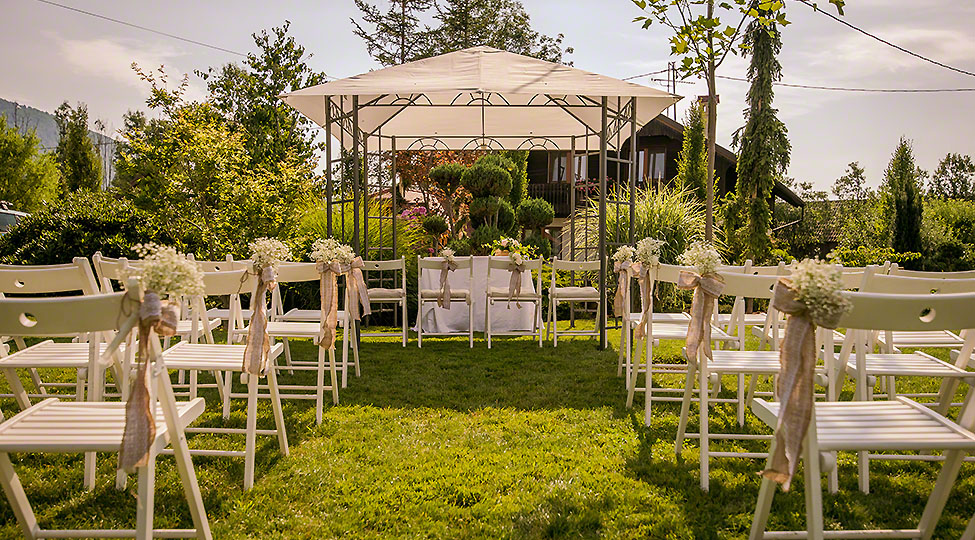 Want the best wedding reception? Read this guide